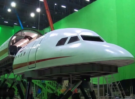 《中國機長》躋身中國影史票房前十 新特輯還原“3U8633”誕生過程