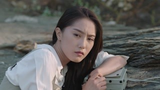 盛蔚几人看到渔船本以为获救，谁知却被曼迪胁迫关入实验室？