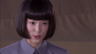 《九丹》百合率领众人反抗黑暗的政府 却被警察突然冲入将其控制
