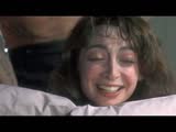 《恐怖角》片段：德尼罗演变态杀人狂，一口咬下美女半边脸！