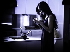 《凶手还未睡》终极预告 曾斯敏裸囚于密室之中