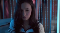 學生制服誘惑！美女險遭眾男扒衣