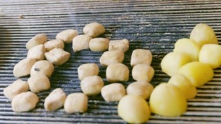慢慢灌入鼻腔的一股浓香   就是建水的味道