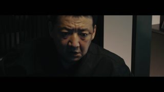 唐萬元拿到密碼后迅速來到辦公室 這焦急地樣子令人惡心