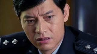 人质被吓尿 惊险一幕！
