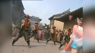 美女街頭跳舞驚艷四方