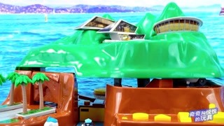 奇奇和悦悦的玩具 超级飞侠中转基地遭遇怪兽袭击 精华版