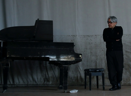 《坂本龍一：終曲》定檔預告 銀發少年的人生奏鳴