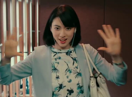 《与我跳舞》定档1月22日 三吉彩花点爆解压“元气弹”