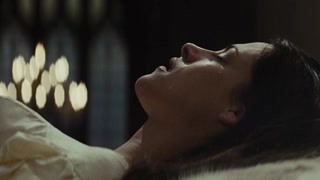 獵人親吻白雪公主 公主醒來