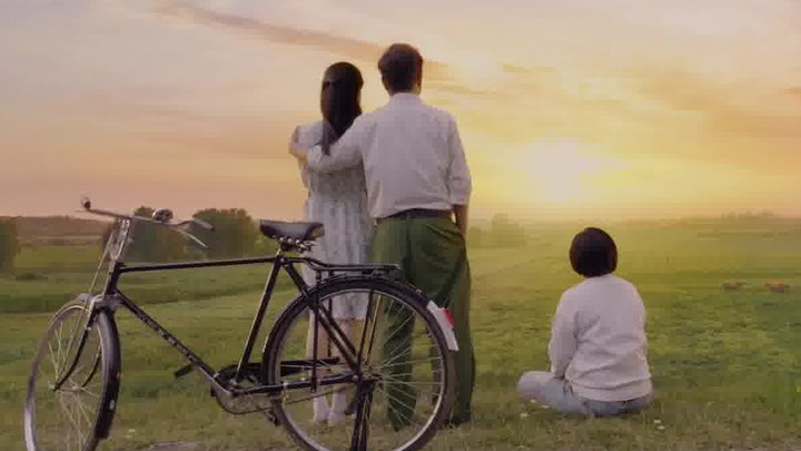 你好，李煥英 MV1：張小斐獻唱主題曲《萱草花》 (中文字幕)