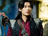 楊冪劉愷威拍《盛夏》李易峰友情出鏡助威