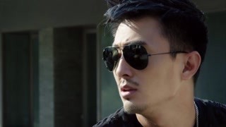 《小棉袄》擎天柱就是闲的找人比赛 一天没个正行