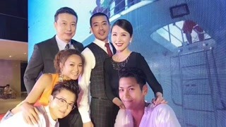 得知泽车祸的宇，应声倒下
