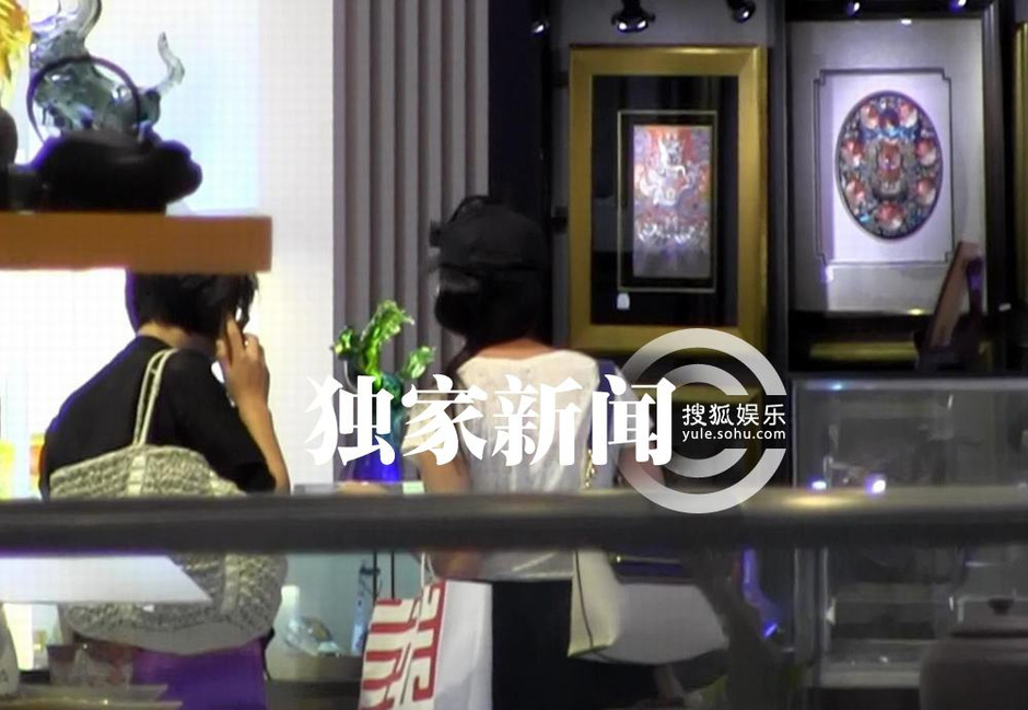 透明内衣女装图片_t型台透明内衣绣视频