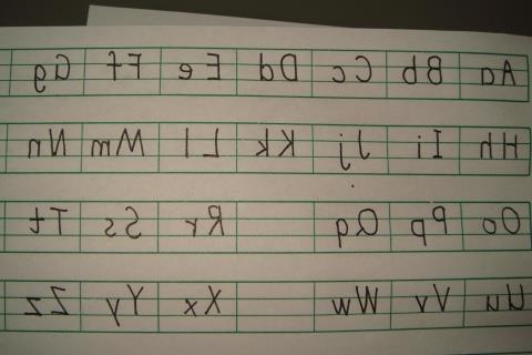 作的拼音 拼音格打印_三线格拼音字母表