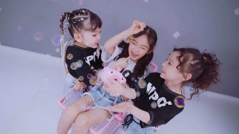 Idol baby演绎宝贝一起唱 彩虹泡泡好梦幻