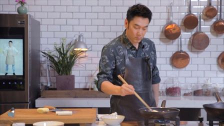 青菜搭红酒香菇烧鸡翅