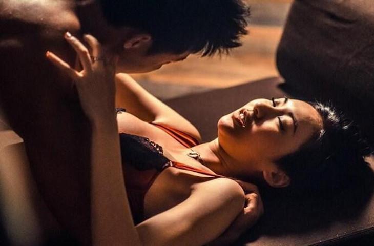 妓女豪车内惨遭白领毒手