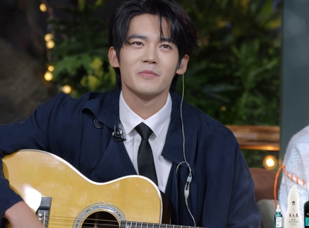 于适即兴弹唱原创歌曲直戳人心