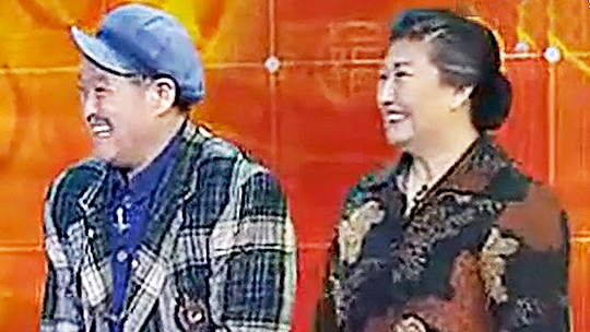 2004央视春晚：赵本山《送水工》