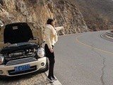 黑絲妹荒野車壞遇摩托俠