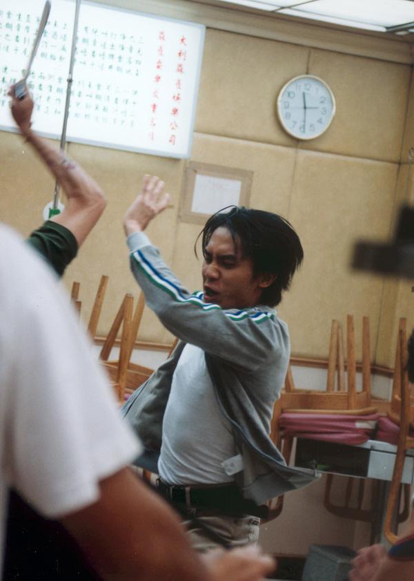 《洪兴仔之江湖大风暴》-高清电影