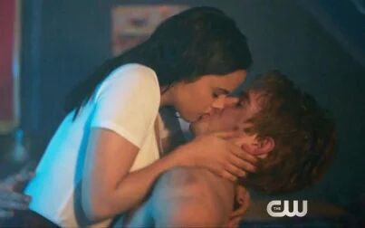 [图]【美剧河谷镇Riverdale】veronica+archie 50秒cp剪辑