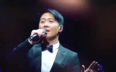 [图]2011《黎明 Leon Lai》LEON X U 红馆演唱会