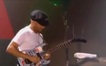 [图]Tom Morello Solos- The Battle Of Britain