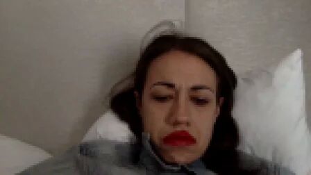 [图]【Miranda Sings】搞笑翻唱Cool For The Summer