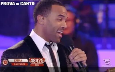 [图]Craig David - Sitting On The Dock Of The Bay Live Amici di Maria 2010