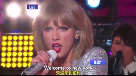 [图]霉霉在纽约时代广场现场演唱歌曲《Welcome to New York》