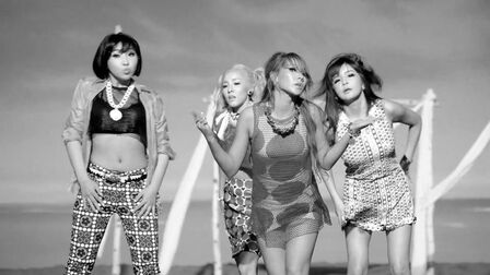 [图]韩国流行舞蹈 坠入爱河_2NE1 - FALLING IN LOVE MV_1080P