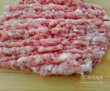 胡萝卜猪肉饺子的做法