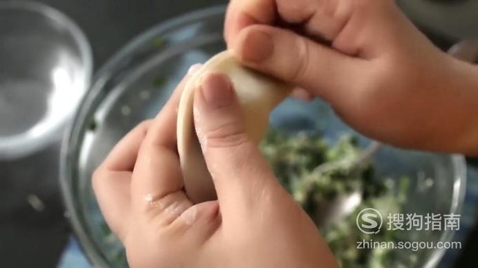 韭苔三鲜饺子的做法