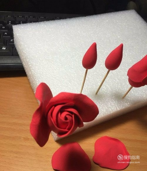橡皮泥手工制作玫瑰花