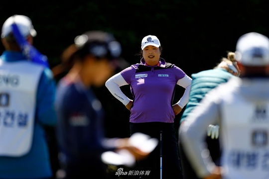 LPGA美迪惠尔赛首轮冯珊珊T39 第1页