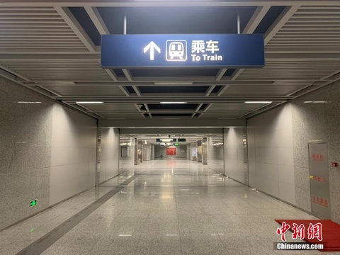 武汉暂时关闭离汉通道 全市公交地铁等停运(3) 第3页