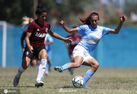 变性球员玛拉-戈麦斯上演职业女足首秀 成为阿根廷足球联赛第一人 第1页