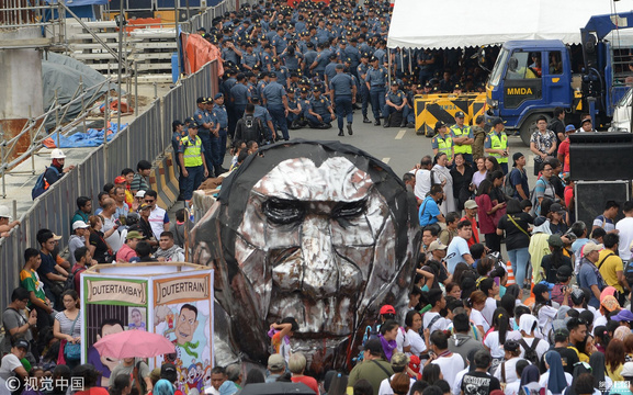 菲总统发表国情咨文 首都爆发大游行 第1页