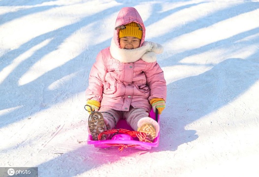 戏雪乐、乐戏雪 沈阳市民户外参与各项趣味冰雪娱乐项目(3) 第3页