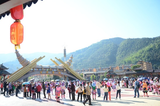 博士返乡:赣南春节龙狮戏 客家围屋宗祠祭 第1页