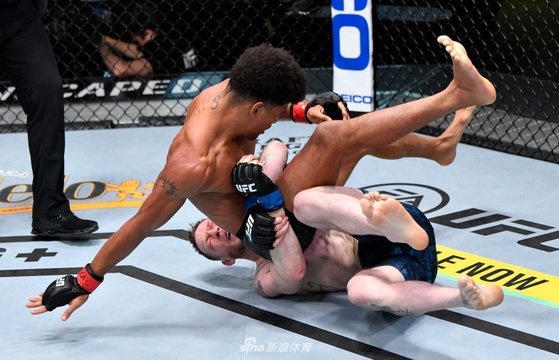 UFC格斗之夜:罗森斯特鲁克VS盖恩精彩集锦(26) 第26页