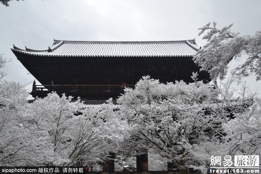 白雪覆盖下的古色古香 京都名刹南禅寺雪景 第1页