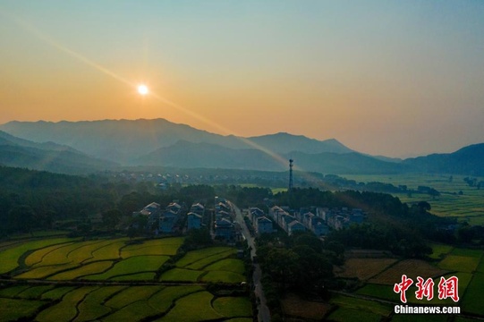 金秋时节航拍江西吉水秀美乡村(4) 第4页