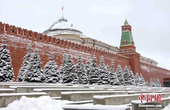 莫斯科一夜降雪量创下新纪录(4) 第4页