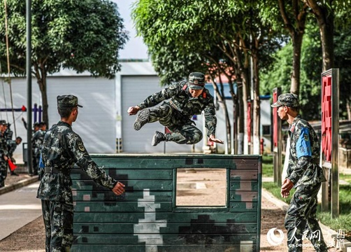 武警崇左支队:以赛促练锻造过硬战斗作风 第1页