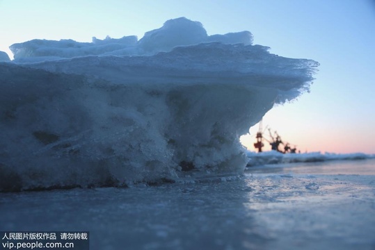 流冰期的黑龙江黑河冰河美景(2) 第2页