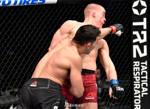 UFC格斗之夜:霍洛威VS凯塔尔精彩集锦(23) 第23页